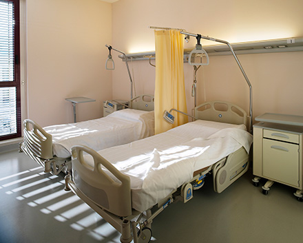 Privacy Curtains in Medical Facilities Can Harbor Germs